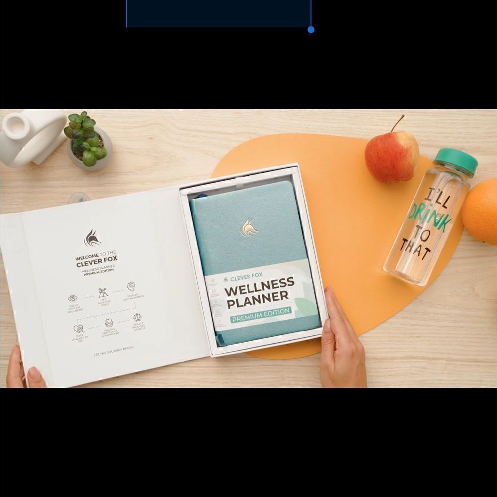 CLEVER FOX  WELLNESS PLANNER PREMIUM - LASTS 3 MONTHS, NWOT, Green